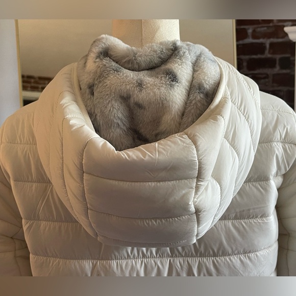 White Faux Fur Reversible Ling Puffer Coat - Sz Small - Picture 8 of 10